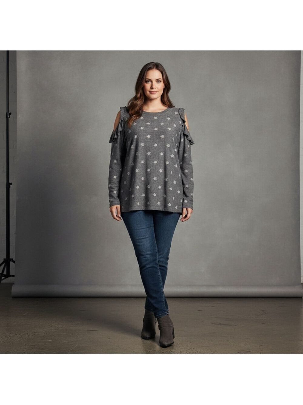 Lane Bryant Gray Star Print Cold Shoulder Long Sleeve Tee Plus 18/20